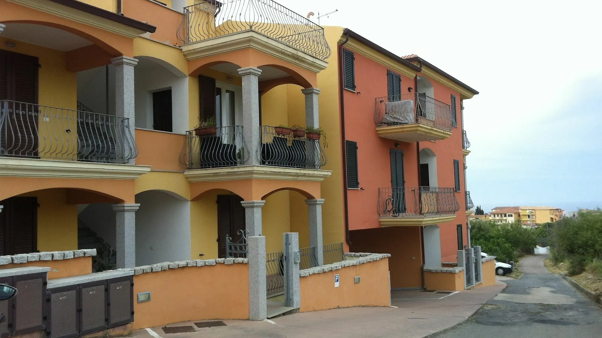 Valledoria Apartments